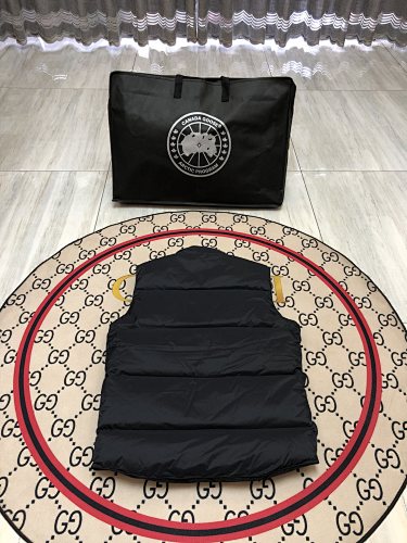 Canada Goose Arctic Program Black Down Vest