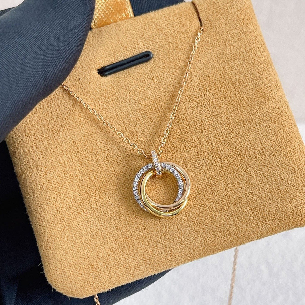 CARTIER TRINITY NECKLACE SILVER GOLD PINK GOLD DIAMONDS
