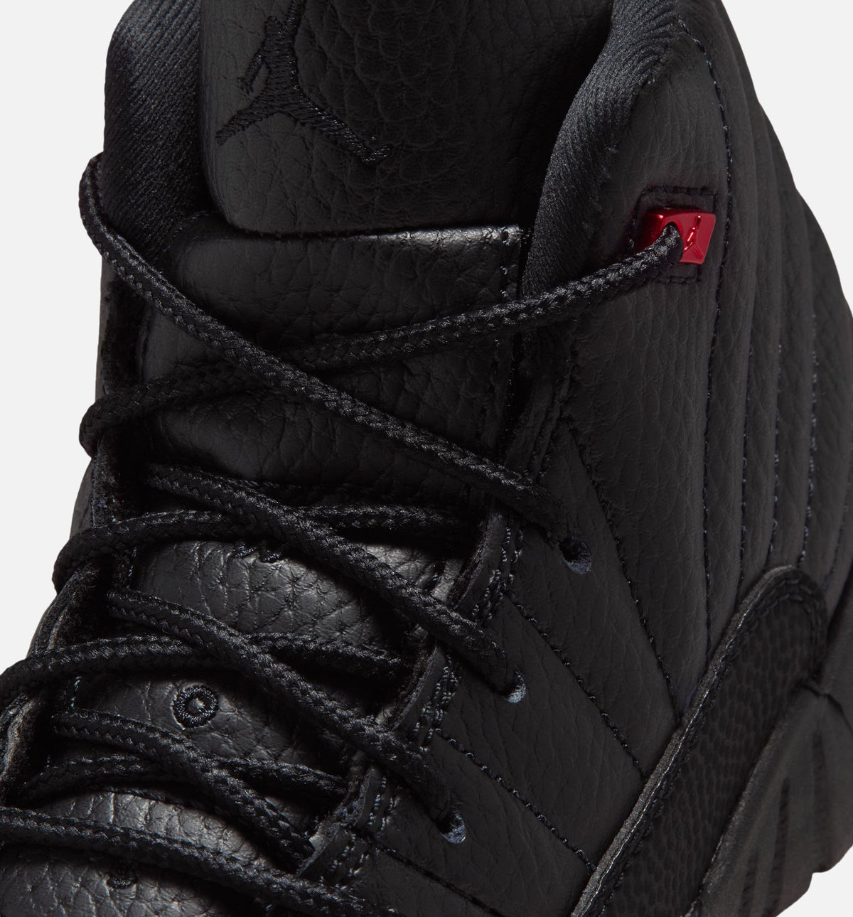 Air Jordan 12 Retro Bloodline – Preschool Lifestyle Shoe in Black/Varsity Red