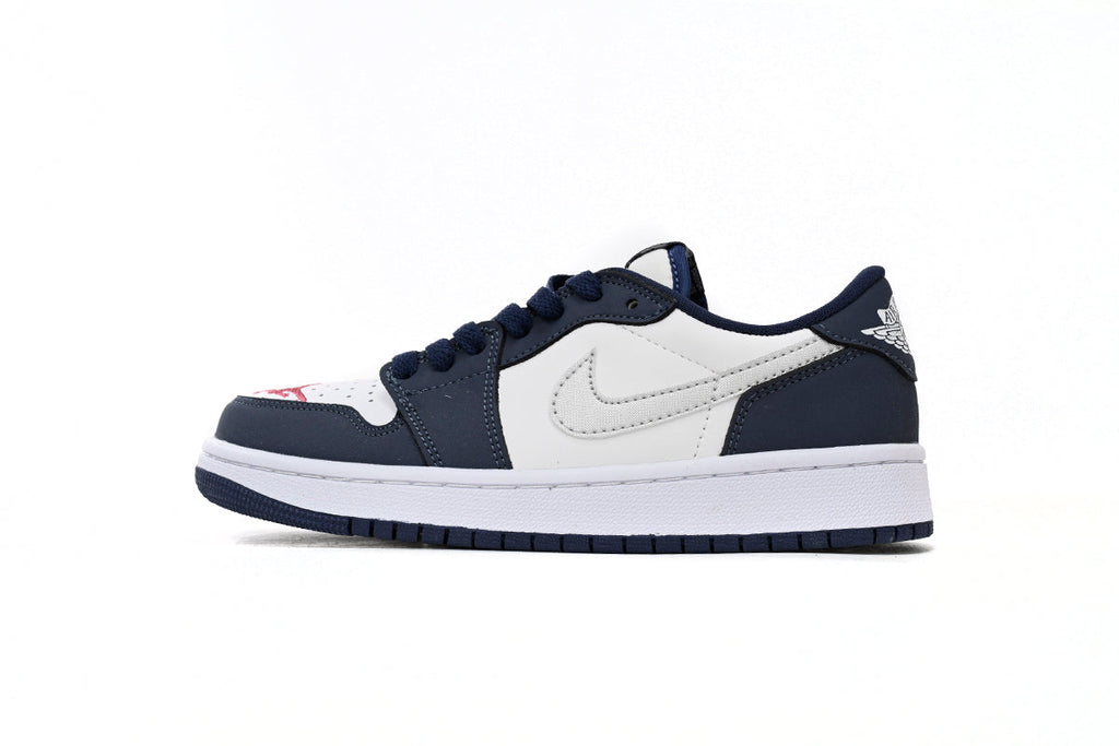 Jordan 1 Low SB Midnight Navy CJ7891-400