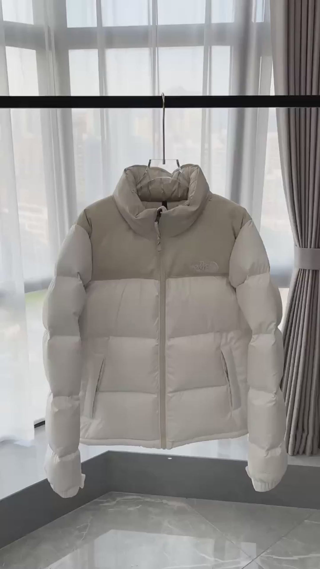 The North Face Stand-Collar Cropped Puffer Jacket | Cream