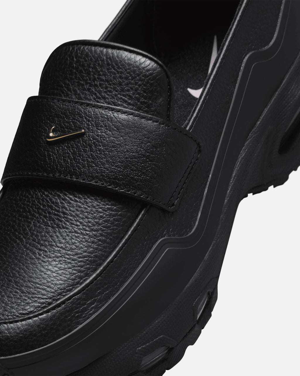 Nike Women's Air Max Phenomena Black/Metallic