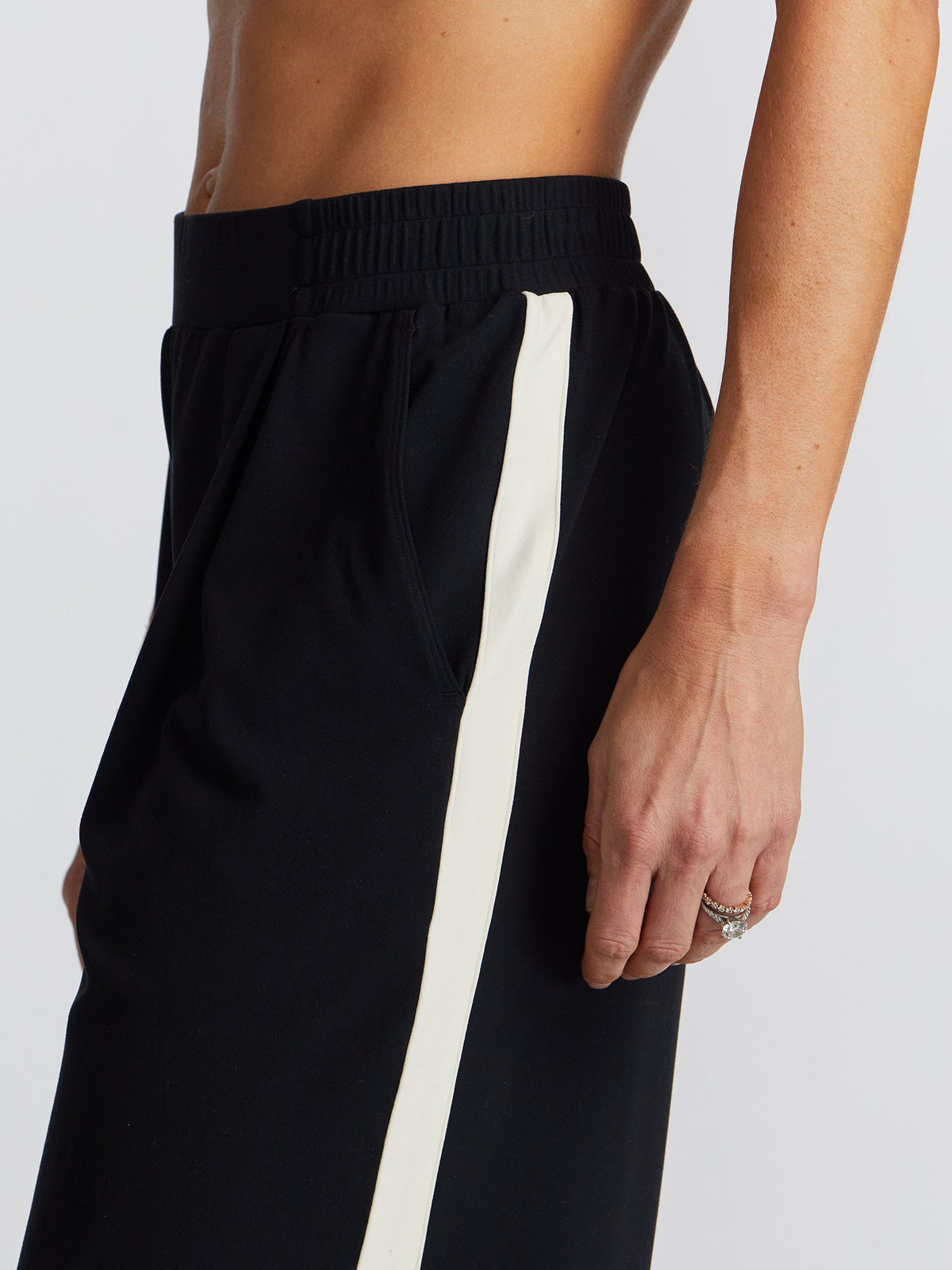 LUCA AIRWEIGHT TROUSER