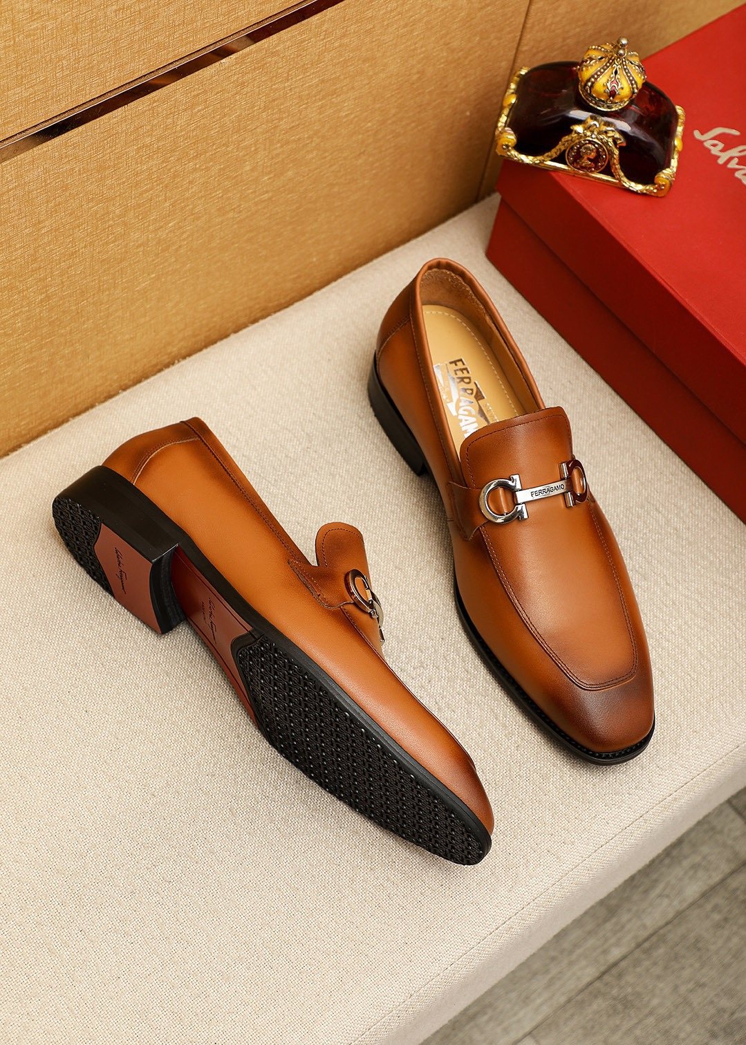 Ferragamo Brown Leather Hardware Loafers