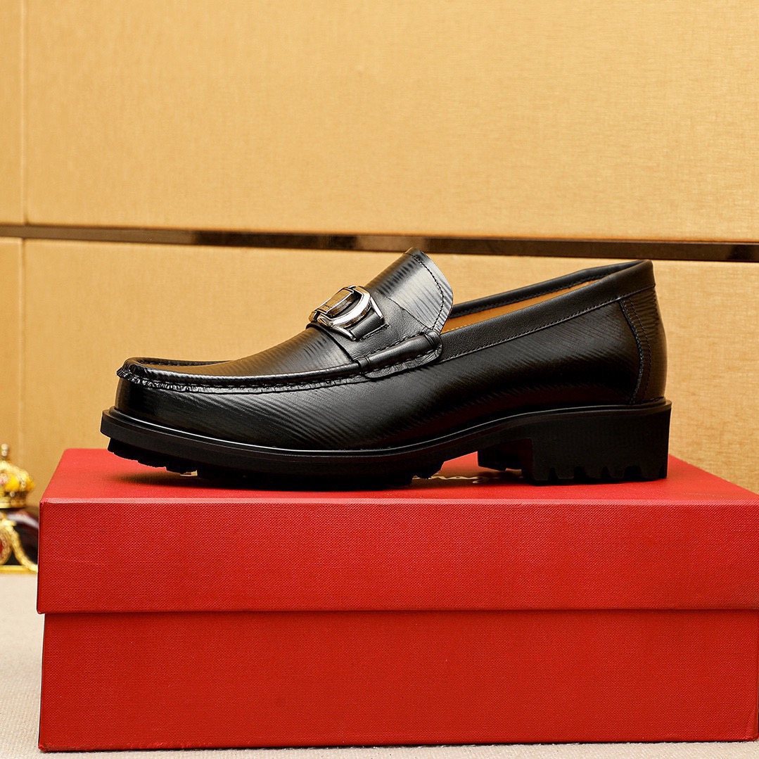 Ferragamo Black Textured Buckle Loafers