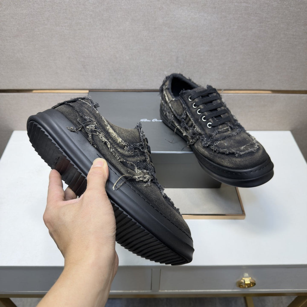 Men's Black & Charcoal Distressed Low-Top Sneakers