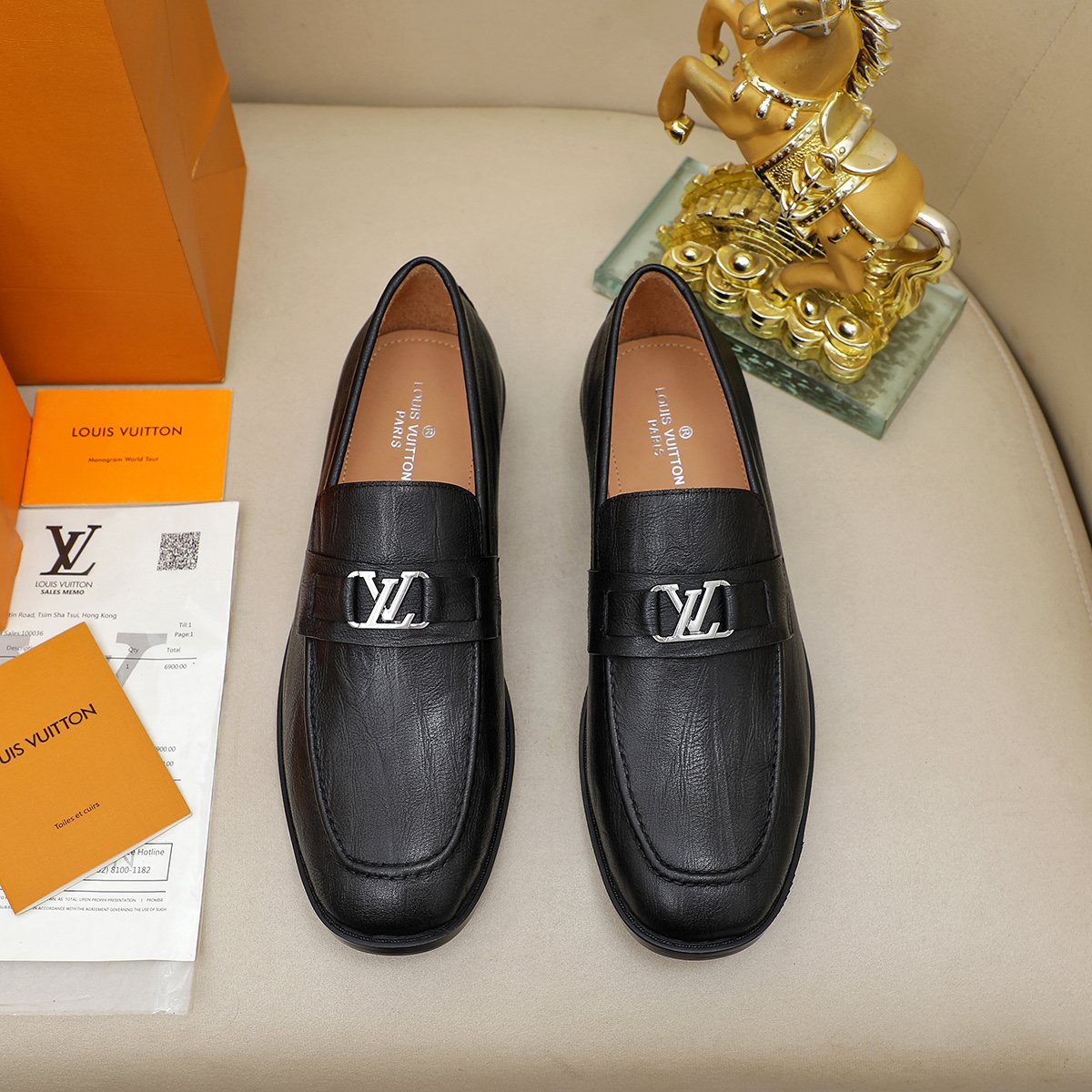 Louis Vuitton Men's Black Textured Hardware Loafers