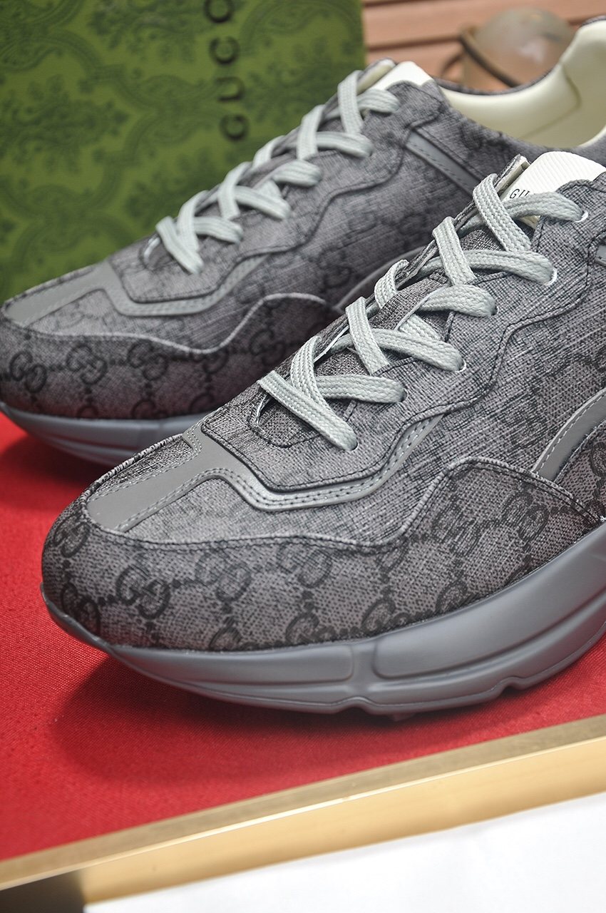 GUCCI Gray Patterned Low-Top Sneakers