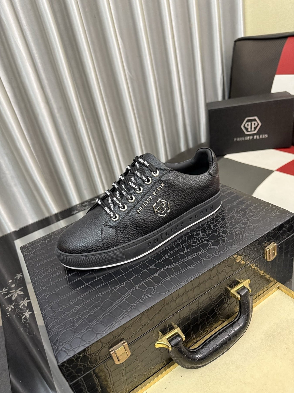 Philipp Plein Lace-Up Low-Top Sneakers