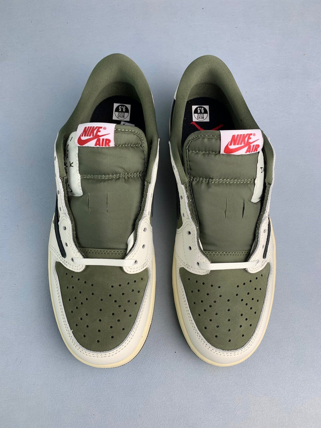 Air Jordan 1 Low x Travis Scott Medium Olive 9.0 Unisex Sneakers DM7866-200